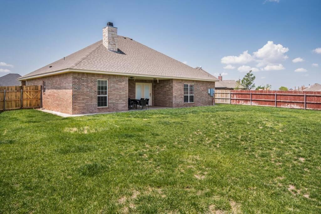 Cheerful 3 Bedroom Home, King Bed, 10 Min From Palo Duro Canyon, Fireplace, Washer Dryer Esterno foto